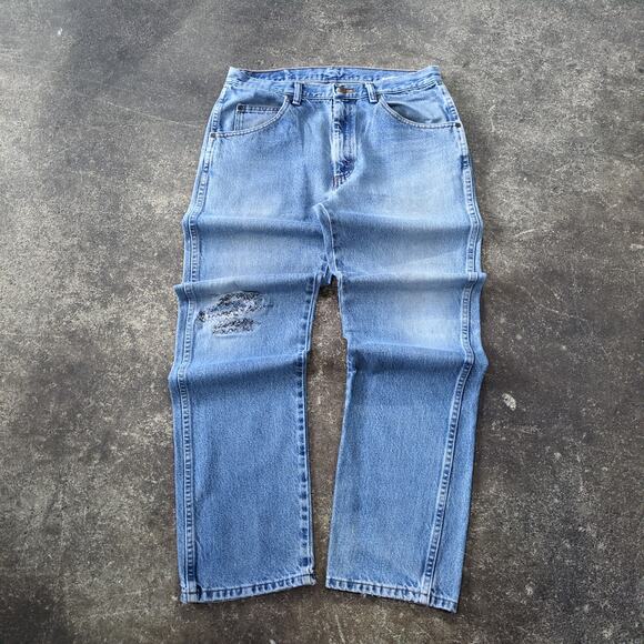 Distressed Wrangler Jeans Mens 33x32 Blue Pants Faded Patched Repaired Grunge - Picture 1 of 8